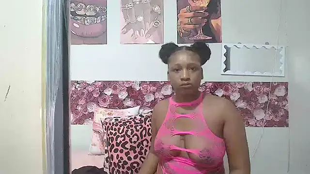 EnchantingLisa online show from May 13, 2026, 4:10 am
