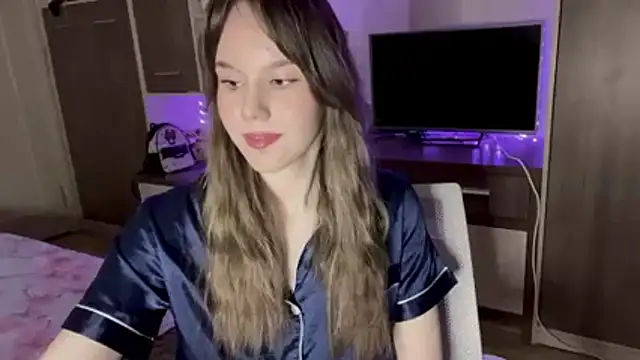 RinaRight online show from May 3, 2026, 10:38 pm