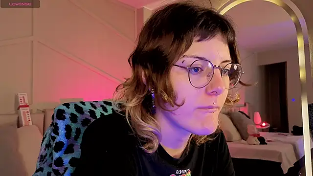 Rossiee huntt online show from May 27, 2026, 12:24 pm