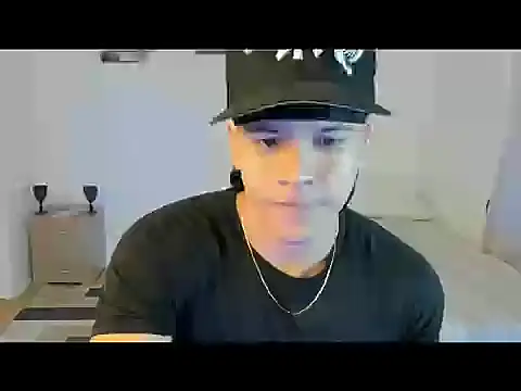 Snapshot of sant_wahlberg chatting on May 27, 2026, 12:51 am sant wahlberg online show from May 27, 2026, 12:51 am