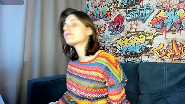 Snapshot of Kira_Be11 chatting on June 5, 2026, 1:12 am Kira Be11 online show from June 5, 2026, 1:12 am