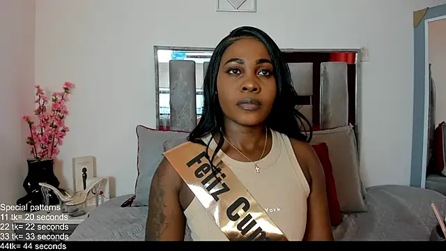Snapshot of EmilyRooa1 chatting on June 24, 2026, 7:35 pm EmilyRooa1 online show from June 24, 2026, 7:35 pm