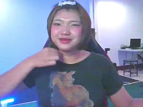 liza3211 online show from May 7, 2026, 8:03 pm