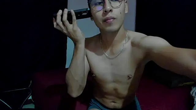 AntoniodeArmas online show from May 4, 2026, 2:29 am