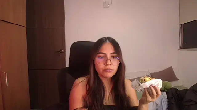abbyyandmaxx online show from June 14, 2026, 3:19 am
