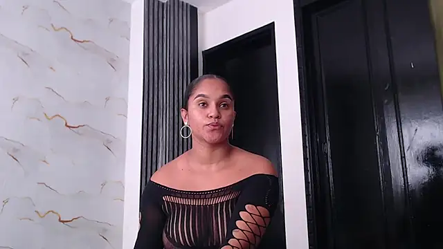 Liaa cams online show from June 14, 2026, 8:22 pm