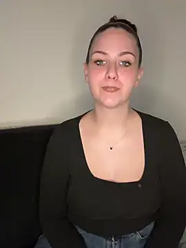 CuteBeaX online show from July 27, 2026, 6:04 pm