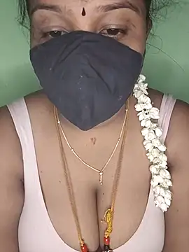 Snapshot of tamil_butterfly chatting on June 25, 2026, 12:09 pm tamil butterfly online show from June 25, 2026, 12:09 pm