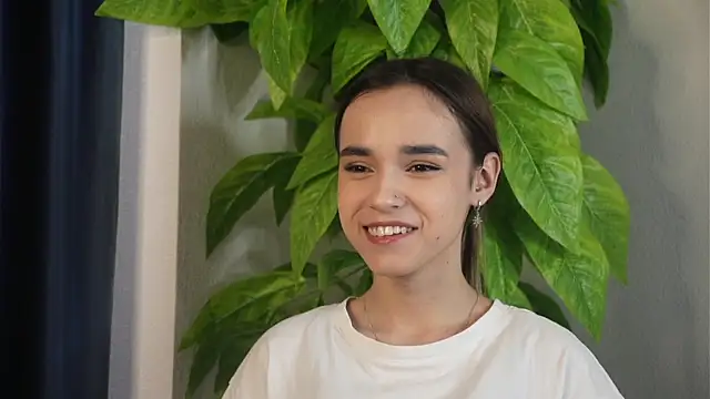 BethanyHitzler online show from May 3, 2026, 9:26 am