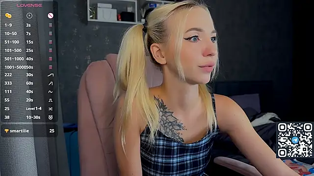 Snapshot of Sabrinkaaa chatting on June 15, 2026, 6:43 pm Sabrinkaaa online show from June 15, 2026, 6:43 pm