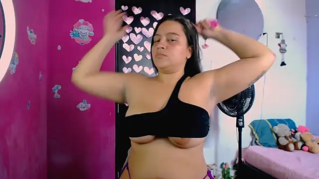 Kiara tits online show from May 23, 2026, 8:02 pm