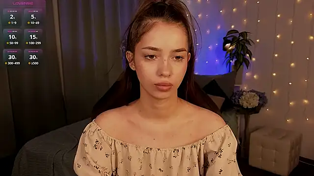 Monica Venom online show from June 11, 2026, 1:42 pm