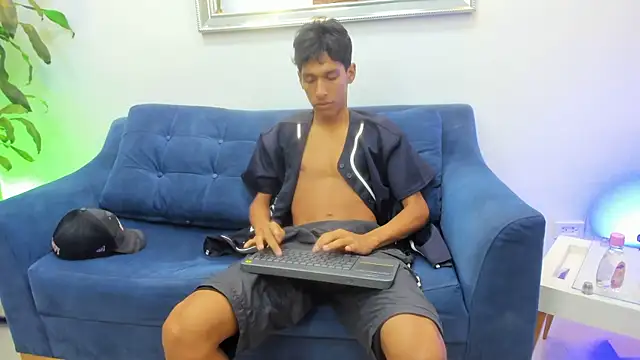 Snapshot of Zane_Belville chatting on May 10, 2026, 11:26 am Zane Belville online show from May 10, 2026, 11:26 am