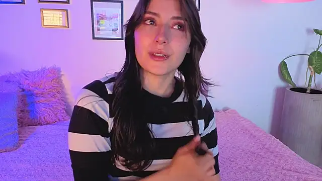 Kendaall sweet online show from August 4, 2026, 3:21 am