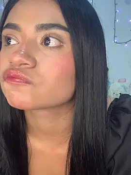 angiee boo1 online show from May 6, 2026, 10:59 pm