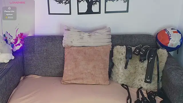 Angelabrowm online show from June 24, 2026, 2:32 am
