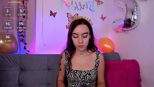 Snapshot of tessafoxie chatting on June 17, 2026, 12:29 pm tessafoxie online show from June 17, 2026, 12:29 pm