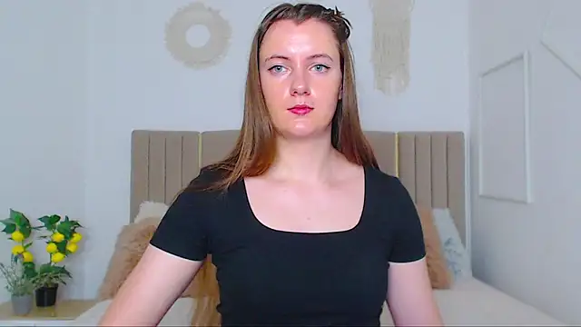 Cutie blushh online show from June 19, 2026, 6:40 am