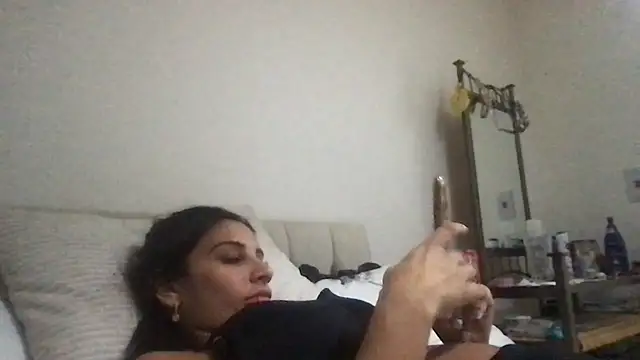 Miss juicybabes online show from May 3, 2026, 8:26 pm
