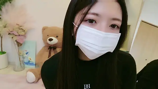 Snapshot of -Luna_JP- chatting on May 6, 2026, 5:35 am -Luna JP- online show from May 6, 2026, 5:35 am