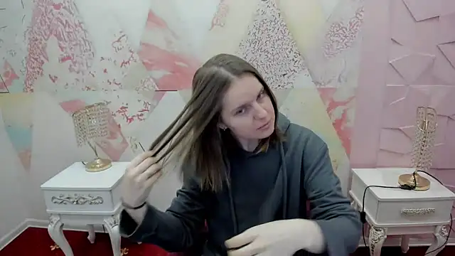 Bekkatwo online show from May 4, 2026, 1:18 pm