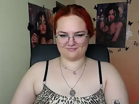 RinaRiii online show from July 8, 2026, 12:09 pm