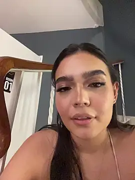 miadecker online show from July 26, 2026, 12:01 pm
