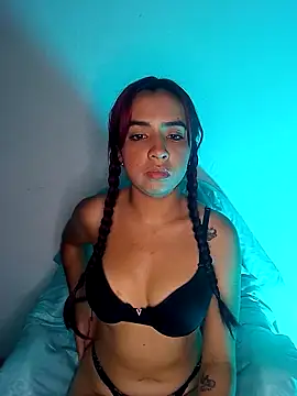 Lili 19  online show from May 5, 2026, 12:18 am