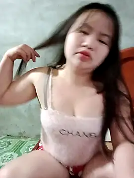 Lily Henry online show from May 9, 2026, 10:48 pm