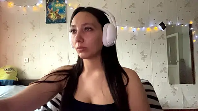 SheeringGape online show from May 28, 2026, 1:36 am
