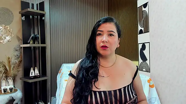 BBWLuxuryMuse online show from May 3, 2026, 12:00 pm