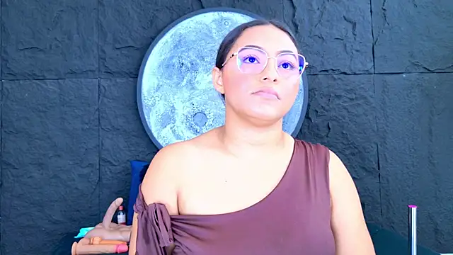 JessiBannkss online show from June 24, 2026, 12:37 pm