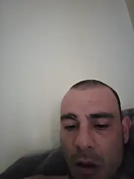 latinleo420 online show from May 20, 2026, 10:43 am
