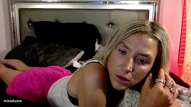 Misss alyssaaa online show from June 23, 2026, 4:10 am