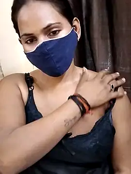 Snapshot of Roji_bha chatting on July 7, 2026, 6:47 am Roji bha online show from July 7, 2026, 6:47 am