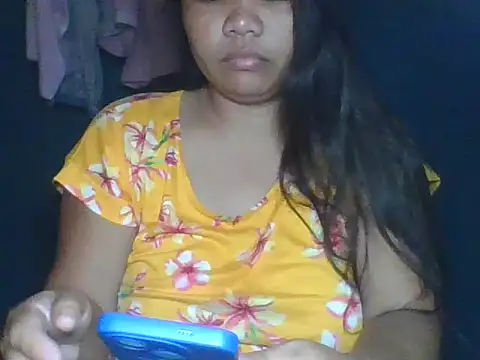 MommyKaye30 online show from June 12, 2026, 6:40 pm