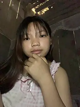 Snapshot of Cham-py chatting on May 17, 2026, 1:14 am Cham-py online show from May 17, 2026, 1:14 am