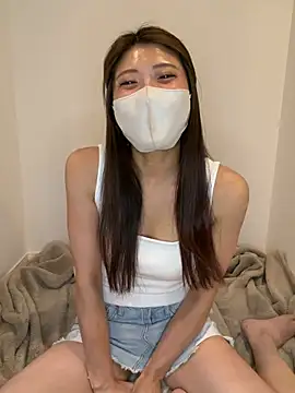 Erika  xx online show from May 26, 2026, 9:49 am