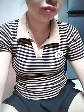 Girl lovebaby online show from May 18, 2026, 6:52 am