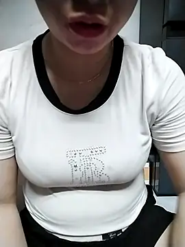 Girl lovebaby online show from June 7, 2026, 2:05 am
