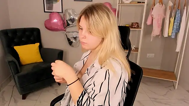 Rina Frant online show from May 10, 2026, 1:49 pm