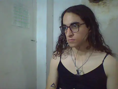 Snapshot of LaCuerva chatting on May 11, 2026, 5:10 pm LaCuerva online show from May 11, 2026, 5:10 pm