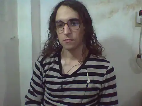 Snapshot of LaCuerva chatting on May 26, 2026, 7:43 pm LaCuerva online show from May 26, 2026, 7:43 pm