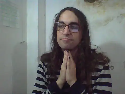 Snapshot of LaCuerva chatting on May 27, 2026, 5:32 pm LaCuerva online show from May 27, 2026, 5:32 pm