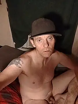 Snapshot of rustle1 chatting on June 6, 2026, 8:57 pm rustle1 online show from June 6, 2026, 8:57 pm