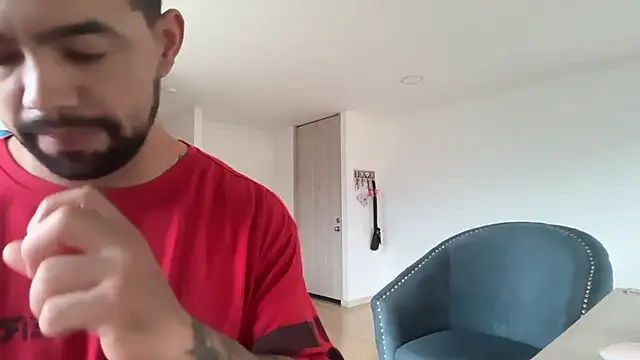 exclusivecouple69 online show from June 4, 2026, 7:42 pm
