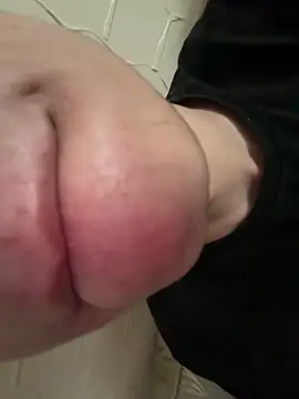hotlips2026 online show from May 4, 2026, 7:04 am