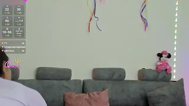 FernandaHils online show from July 5, 2026, 3:23 am