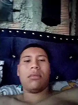 yaciel58 online show from May 4, 2026, 12:01 pm
