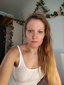 Snapshot of Candy_Cougar chatting on May 26, 2026, 6:53 am Candy Cougar online show from May 26, 2026, 6:53 am